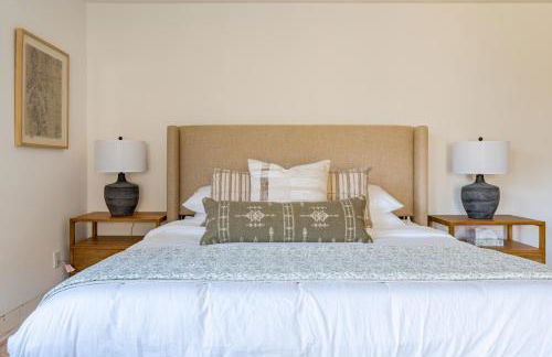 8BR Luxury Maplewood Manor, Hot Tub & Fire Pit - Foto 34