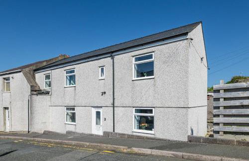 4BR New Build - Near Ferry Port - Great for Groups - Foto 18