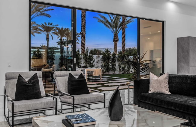 Exclusive Indio Villa Pool, Hot Tub, Putting Green Sleeps 18 Bravo #6 - Foto 12