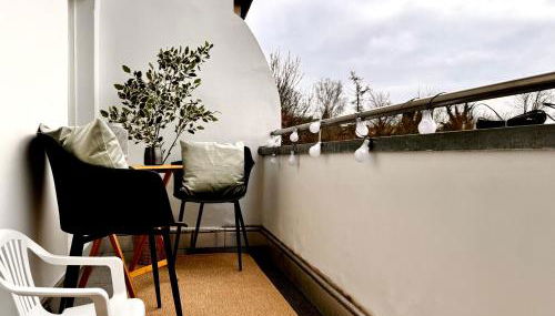 Moderne Wohnung mit Balkon ideal für Familien und Geschäftsreisende - Photo 2