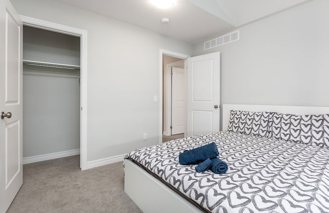 Luxury Entire house mins Niagara falls & Brock uni - Photo 6