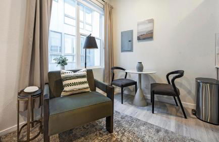 Landing Modern Studio Rooftop Lounge - Foto 1