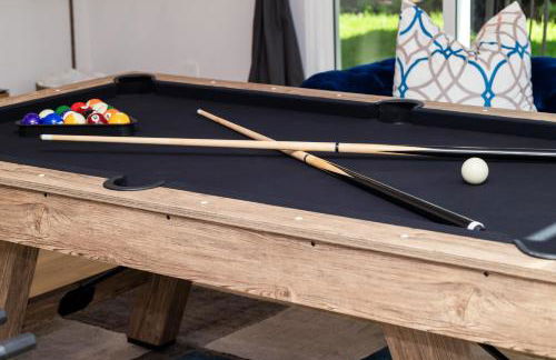 NEW Lux 5BR Villa Near Disney, Knotts, LA, OC with Hot Tub & Games - Photo 48