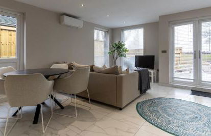 The Slipway Cabins with Hottub - Foto 39