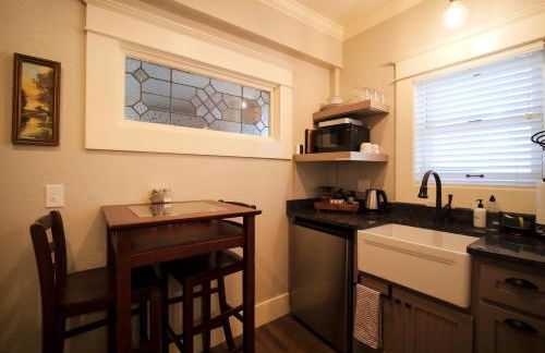 RedTail Inn - 3 Suites Sleeps up to 12 - Foto 32