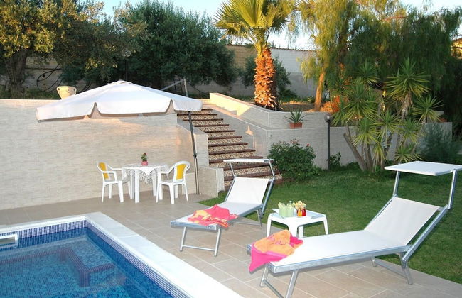 Holiday Home With Private Pool, Near the Beach - Foto 14
