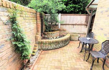 Friars Walk houses with 2 bedrooms, 2 bathrooms, fast Wi-Fi and private parking - Photo 29