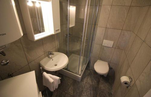 Authentisches Steinhaus mit Garten, Grill, Spielplatz, Trampolin - Foto 30