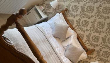 Cosy 2 Bed House near Birmingham Airport & NEC - Foto 5, wardrobe