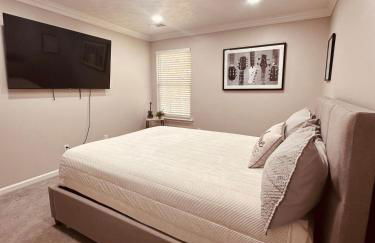 ThrillStay Braves & Six Flags Family House - Foto 31