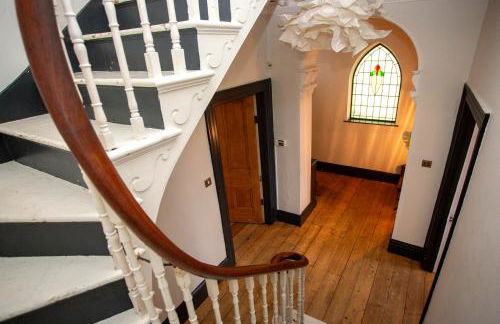 Stag & Hen Retreat - Walk to Nightlife - Sleeps 16 - Foto 16