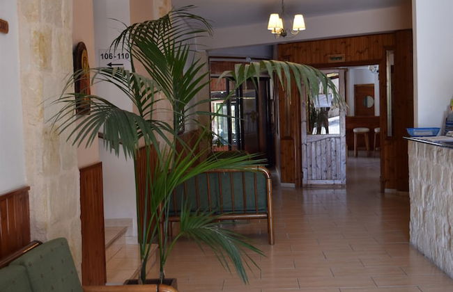 Anna Hotel Apartments - Photo 10