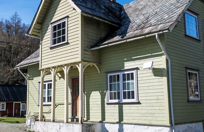 Greenhouse - Photo 6