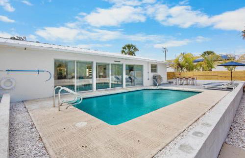 Coastal Charm - Photo 30