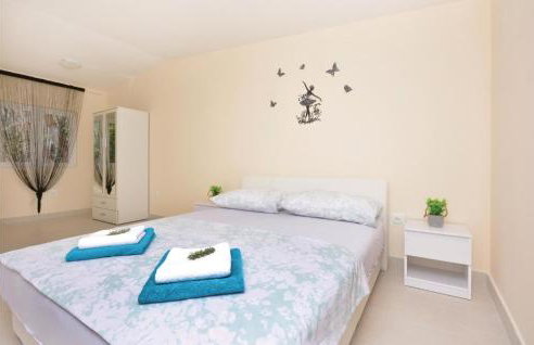 Four-Bedroom Holiday Home In Lecevica - Foto 14