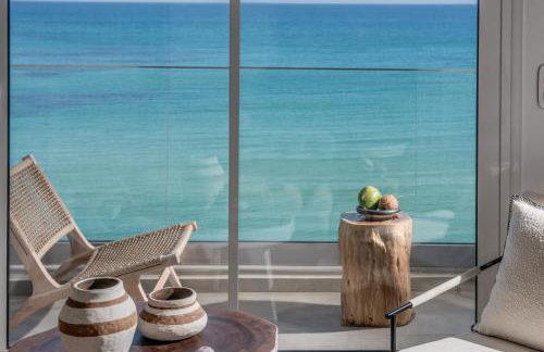 Khroma Luxury Suite 1 Beach front apartment - Photo 56