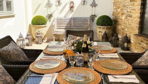 Jasmine Cottage - Photo 1, Garden