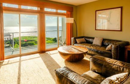 The Planet - Waterfront 3-Bedroom, 3-Bathroom Penthouse Suite at REAL Watersports - Foto 6