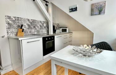 Schönes City-Apartment mit 2 Schlafzimmer, Parkplatz, ruhig und hell, D46-DG - Photo 14