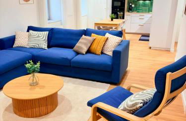 Le salon des voyageurs - Au Cœur de DOLE - Parking GRATUIT à proximité - Foto 1