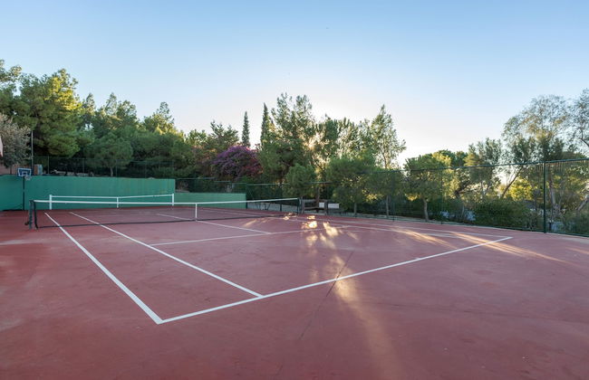 Luxurious Villa Philoxenia - Photo 31