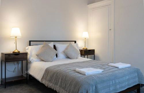 Modern 3BR House in Manchester, Ideal for Families, Sleeps 7 - Foto 23