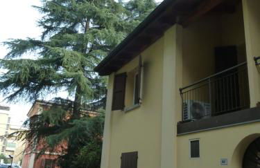 LA STANZA SUI CEDRI - Smart working - Airport - Private Parking - Ducati - Philip Morris - Foto 15