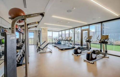 Brand New Rainey Street Condo with City and Lake View - Foto 31