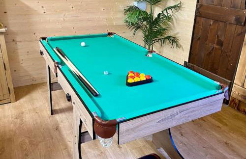 Sunshine Cottage Tideswell, Games room included. - Foto 15