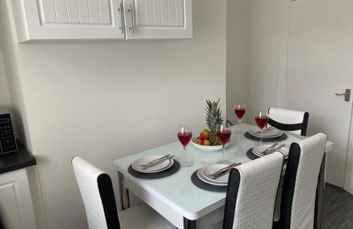 Cosy Cheerful 2 Bedrooms Near Piccadilly, Etihad Stadium Sleeps up to 5 - Foto 14