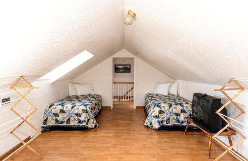 Secluded Lakefront Cabin with Private Dock on Lake Nantahala, Topton, North Carolina - Foto 13