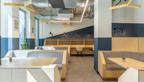 For Students Only - Great Court in London - Foto 5