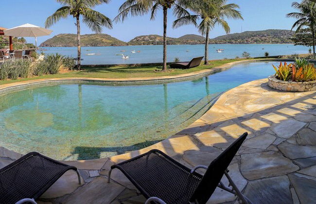 Mansão Exuberante Pé na Areia Ferradura - Photo 52