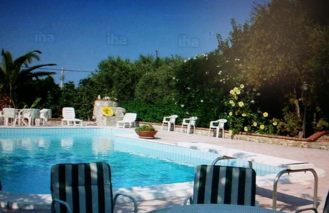 Panoramic Apartment in Villa With Pool and Garden Wi-fi - Foto 8