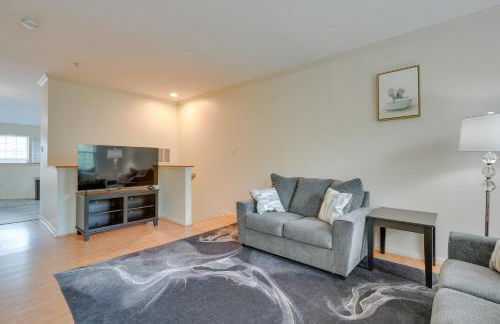 Owings Mills Townhouse 8 Mi to Liberty Reservoir! - Foto 2