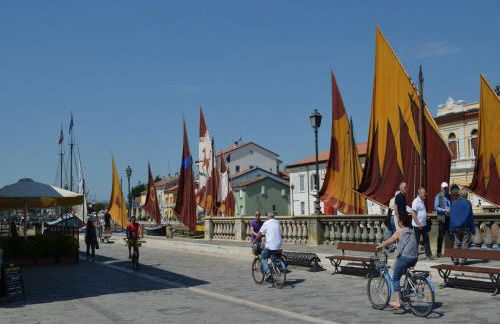 Sunny Coastal Apartment - Foto 30