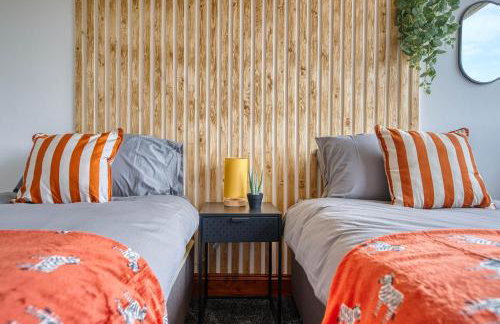 Abbey Court - 2 Bedroom Apartment, Parking, JLR, CVT - Coventry Accommodation LTD - Photo 4