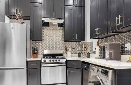 Superb 4-bedroom apartment 1 block from Central Park in vibrant New York City - Photo 20