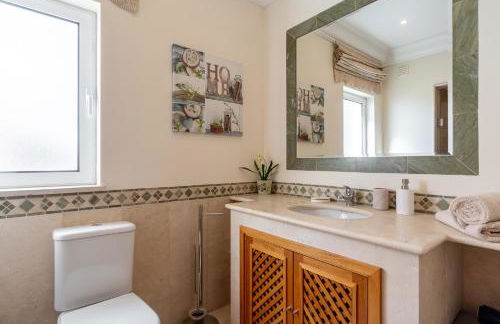 Luxury two bedroom Palheiro Village by Holiday Rental Madeira - Foto 48