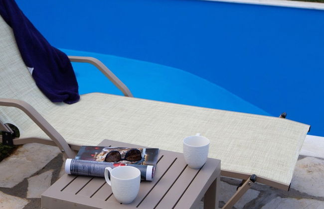 Villa Litsa Large Private Pool Walk to Beach Sea Views A C Wifi - Foto 2