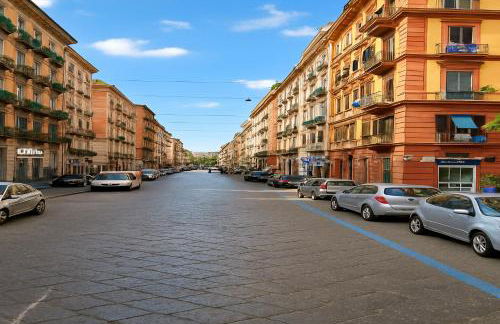 Spacious 130 sqm Luxury Apartment - 2 Bathrooms - Central Station & Old Town - Foto 26