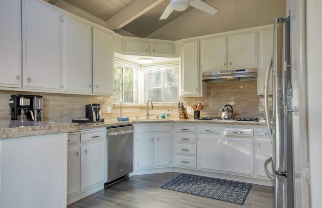 Lake Access, Game Room, Firepit, 3 Decks w/ Views Lakeview Ridge by Avantstay - Foto 11