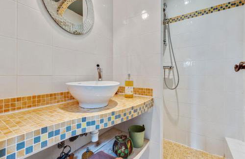 Holiday Home in Auvergne With Roofed Garden and Terrace - Foto 36