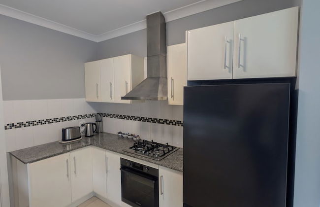 Lux Jesmond - Photo 5