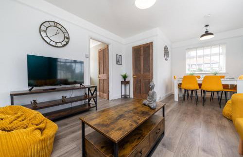 Whole 3 Bedroom House - 2 Free Parking - Photo 10