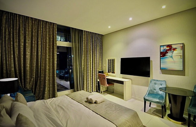 Stunning Studio Dubai with Infinity Pool and Canal View - Foto 26