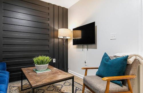 Charming 2BR Retreat-Free Parking - Foto 5