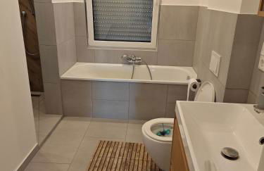 Siegen - Geisweid Work and stay Neu Modernisiert 3 Schlafzimmer Badezimmer Wohnzimmer Balkon - Foto 36