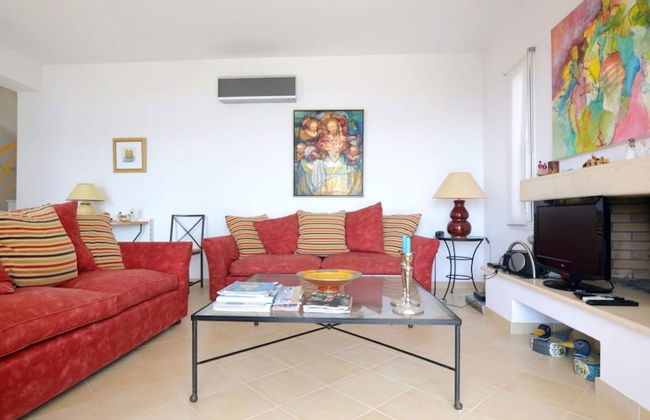 Villa in Finikounta Near Sandy Beach - Photo 10