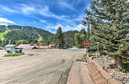 Main St Red River Ski Condo with Mountain View! - Foto 34